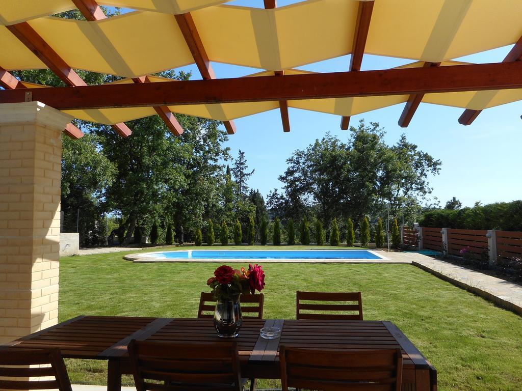 Villa Poulades Gouvia Zewnętrze zdjęcie